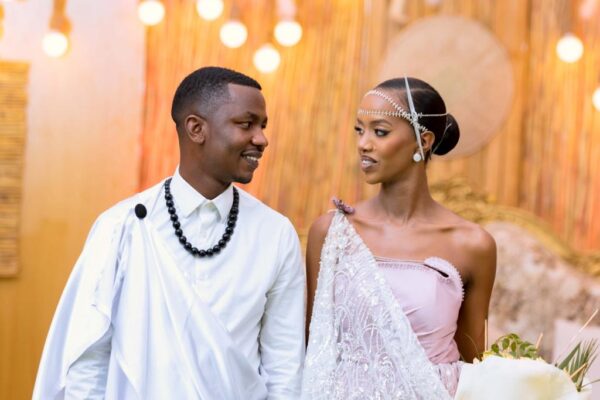 Reba amafoto menshi : Prince Kid yasabye anakwa Miss Iradukunda Elsa